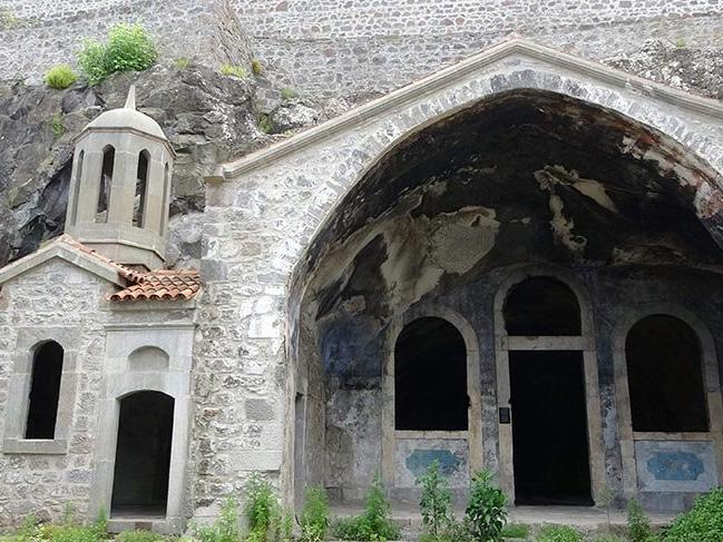 Restorasyonu 4 yıl süren Kızlar Manastırı ziyarete açılacağı günü bekliyor