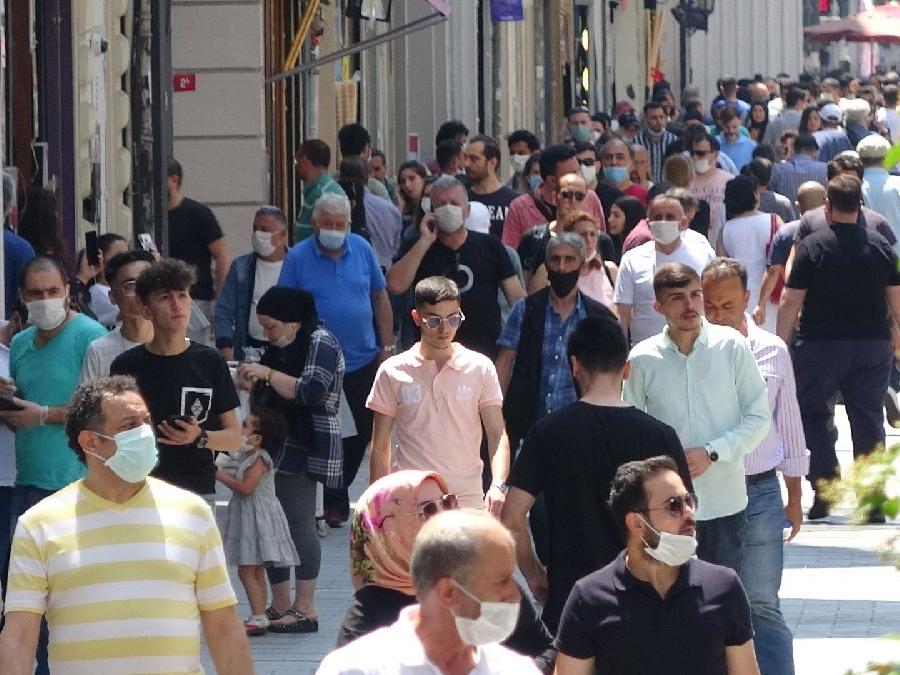 TTB'den Prof. Dr. Adıyaman: Büyük şehirlerde neden maske takma zorunluluğu yok?