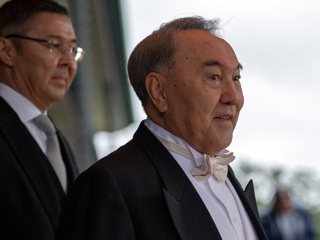 Kazakistan eski lideri Nazarbayev'de corona çıktı
