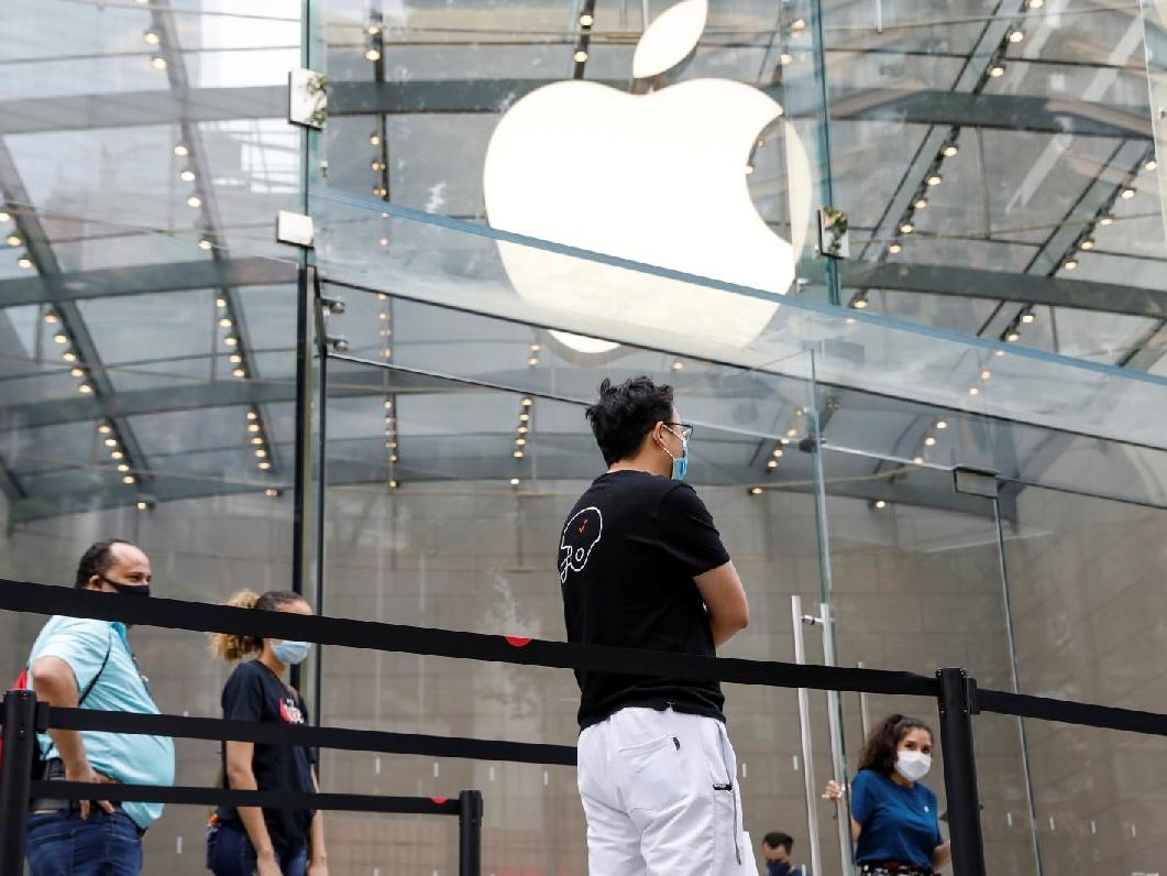 Apple, 4 eyalette mağazalarını yeniden kapatıyor