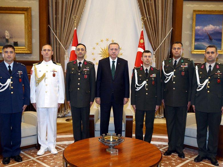 Darbecilere Erdoğan’ın yerini söyleyen 3 yaver serbest kaldı