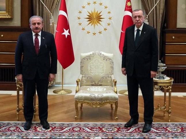 Erdoğan'dan Mustafa Şentop'a tebrik telefonu!