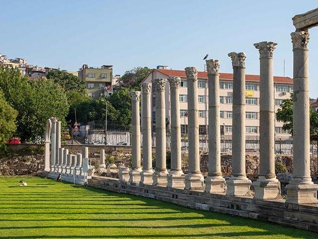 1800 yıllık İzmir Agorası