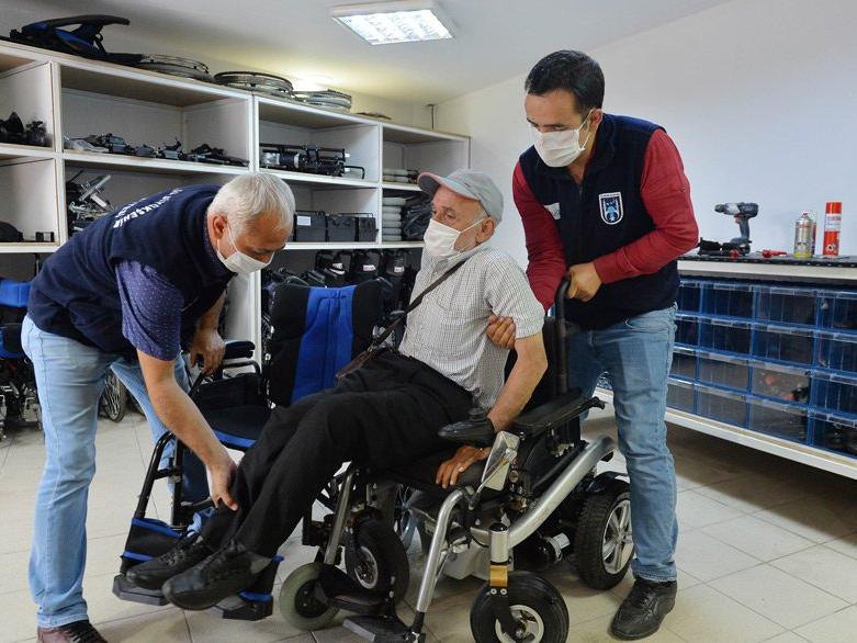 Tekerlekli sandalye onarım atölyesi kuruldu