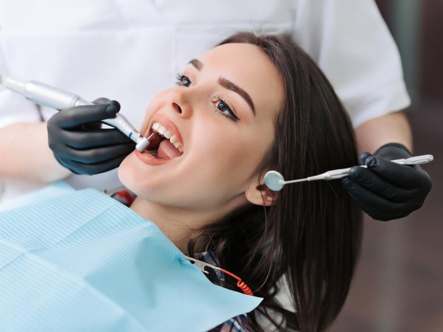 Diş taşı temizliği nedir? Diş taşı oluşumu nasıl engellenir?