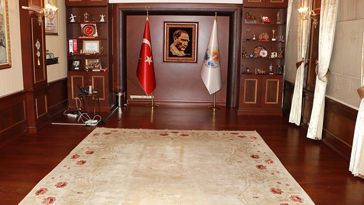 Böylesi görülmedi... Adana Büyükşehir Belediye Başkanı'nın makam odası haczedildi...