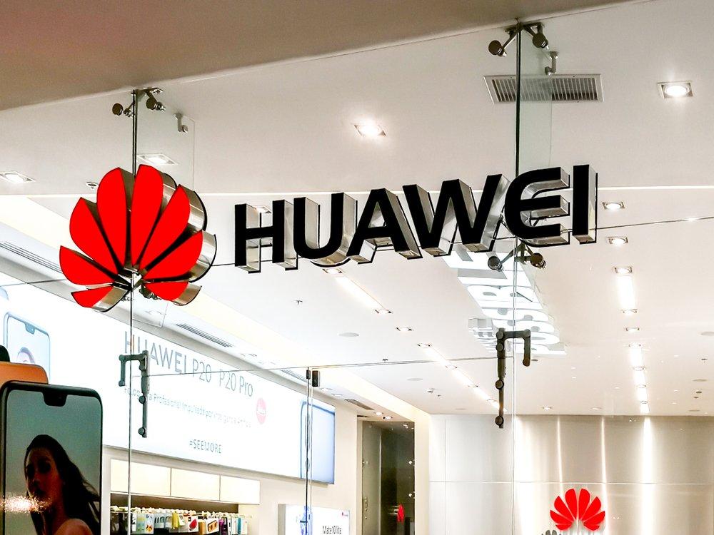 İngiltere 5G çalışmalarında Huawei'yi yasakladı!