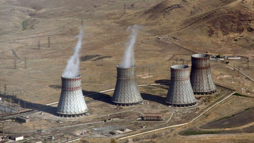 Ermenistan'ın tehdidinin ardından Azerbaycan da nükleer tesisi vurmakla yanıt verdi