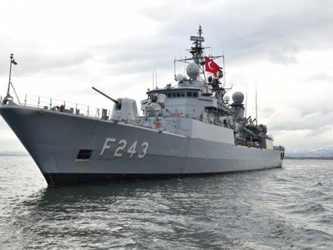 Alman Bild: 18 Türk savaş gemisini Merkel durdurdu