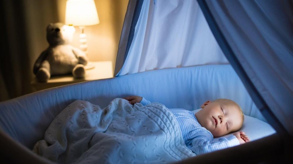 Yenidoğan bebekler günde kaç saat uyumalı? Bebeklerde uyku düzeni tablosu…