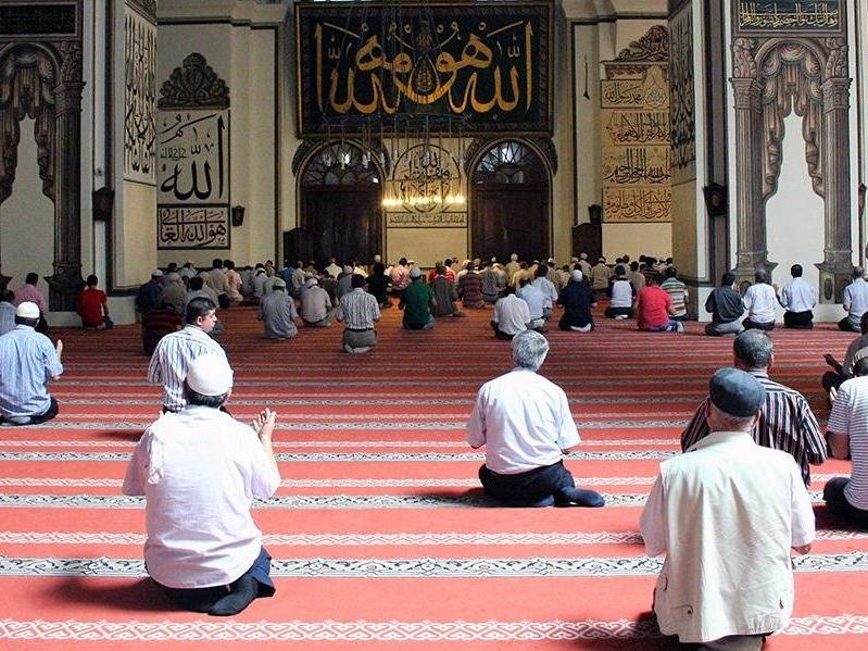 Akşam ezanı saat kaçta? Bayram arefesi için il il akşam namazı saatleri...