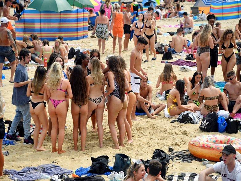 Flaş corona virüsü yorumu: Gençler plajlara gidince vaka sayıları arttı