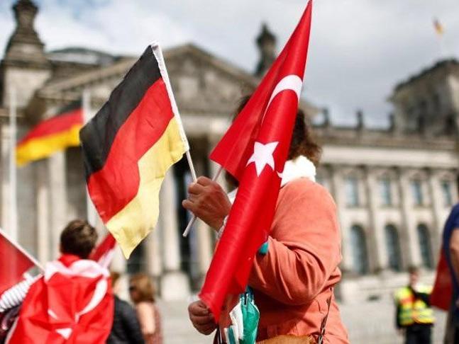 Almanya, Türkiye'ye yönelik seyahat uyarısını kaldırdı