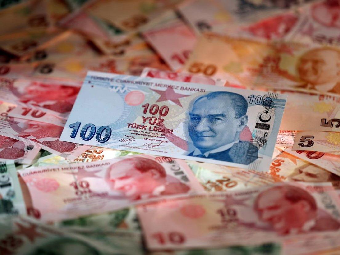 Bloomberg: Türk Lirası tarihi düşük seviyede