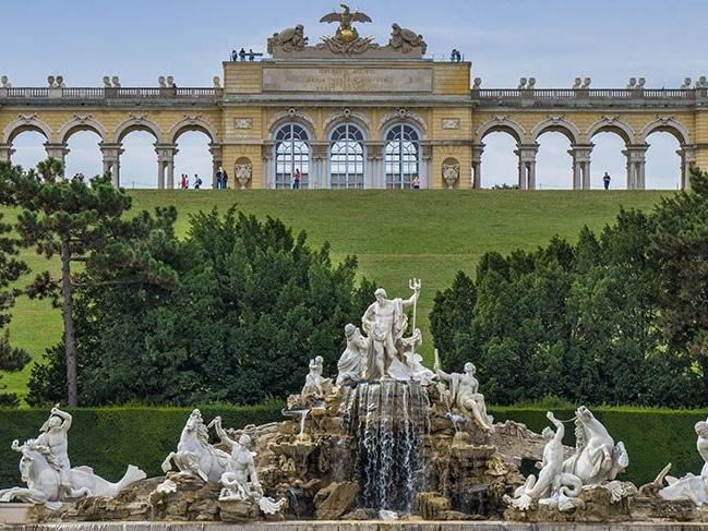 Avrupa'nın en güzel saraylarından Schönbrunn