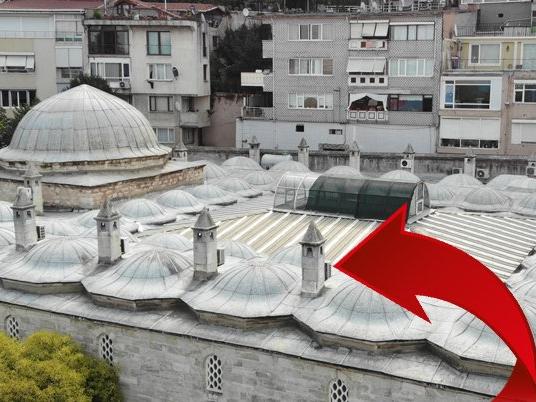 İstanbul'da tarihi caminin bacalarına klima!