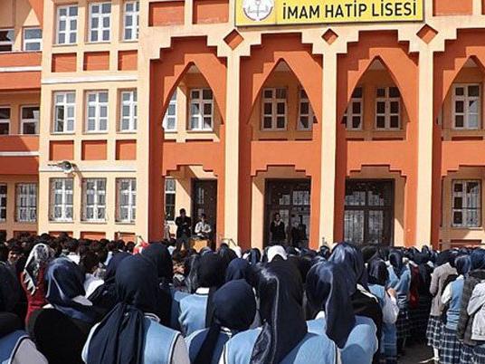 Sınavsız öğrenci alan Anadolu imam hatiplerde binlerce kontenjan boş kaldı
