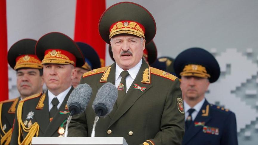 Belarus batı sınırına asker yığdığını açıkladı