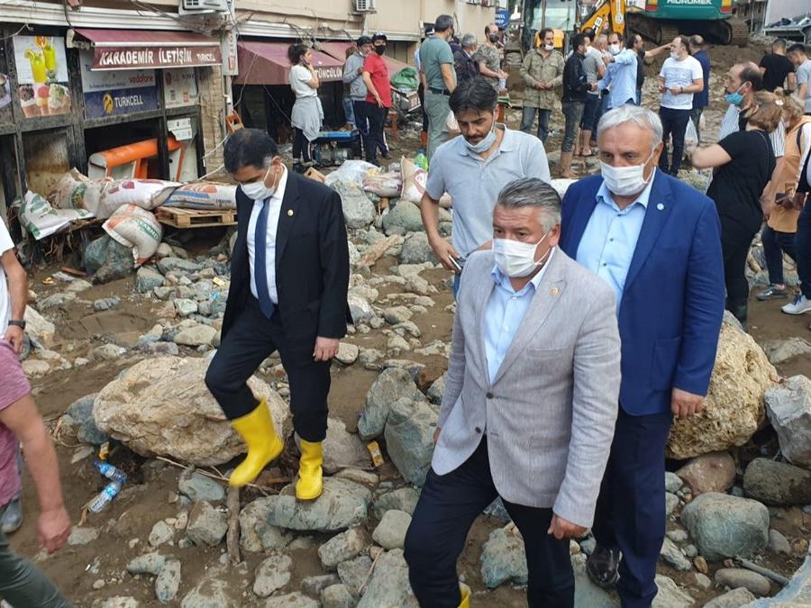 İYİ Parti heyeti felaketin yaşandığı Dereli'de: Acilen afet bölgesi ilan edilmeli