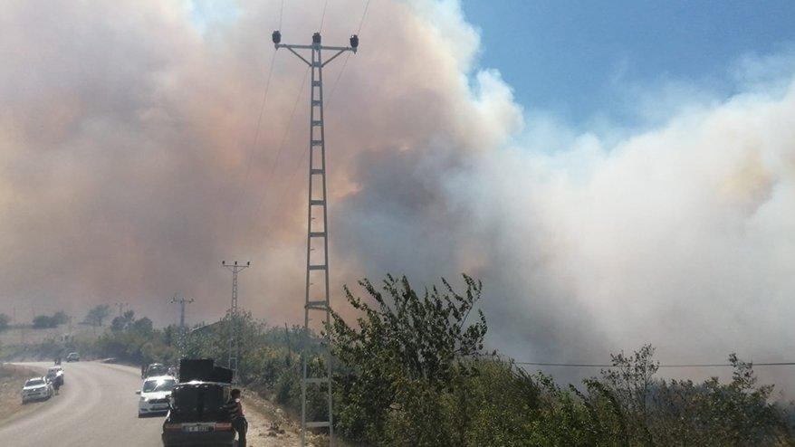 Adana'da yangın hızla büyüdü, köyler boşaltılıyor
