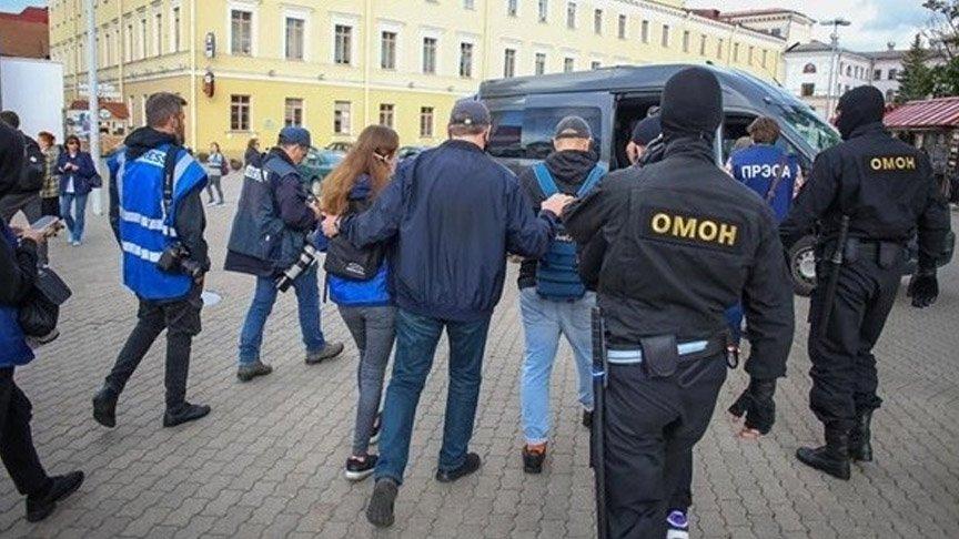 Belarus'ta çok sayıda eylemci ve gazeteci gözaltına alındı