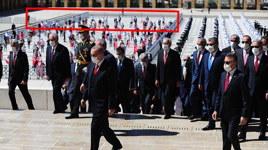 Anıtkabir'de Atatürk'e büyük saygısızlık
