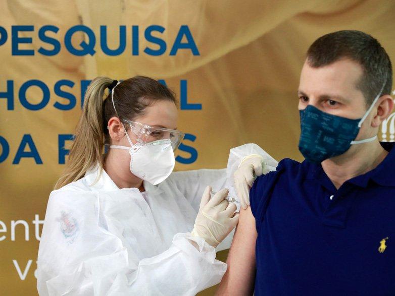 Bilim insanlarından müthiş iddia: Rusya ve Çin'in aşıları grip aşısı çıktı