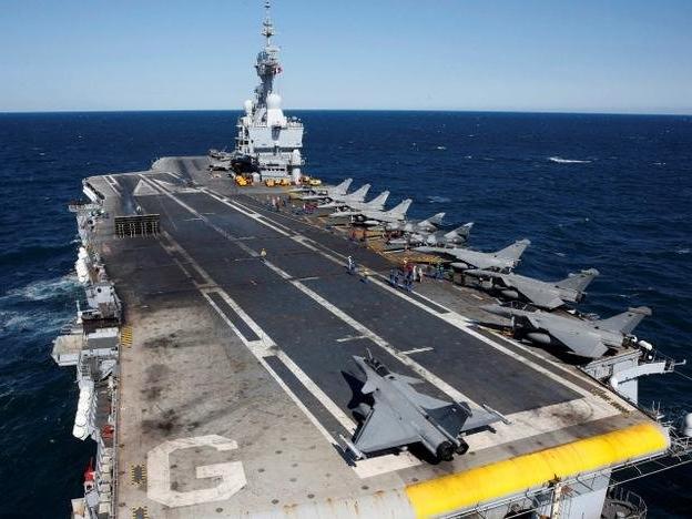 Fransa, Türkiye'ye karşı en büyük silahını Akdeniz'e gönderiyor