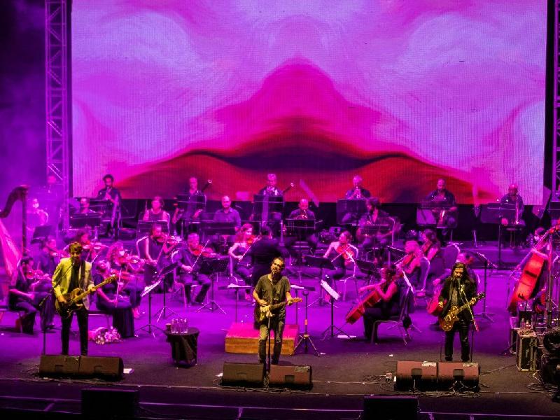 89. İzmir Enternasyonal Fuarı’nda Mor ve Ötesi'nden senfonik rock konseri