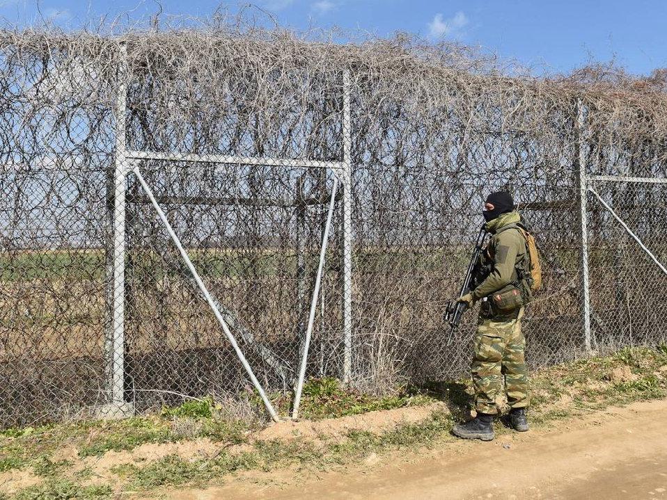 Yunanistan sınıra 530 ek muhafız gönderiyor