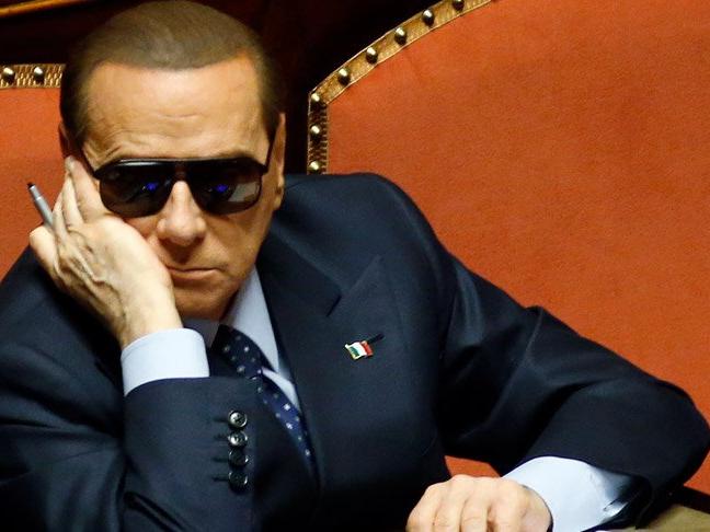 Coronaya yakalanan Berlusconi'nin sağlığı iyiye gidiyor!