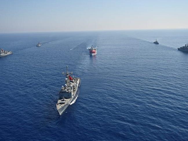 MSB: Doğu Akdeniz ve Karadeniz'de araştırma ve sondaj çalışmaları devam ediyor