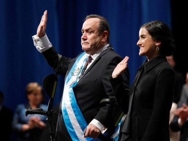 Guatemala Devlet Başkanı Giammattei coronaya yakalandı!