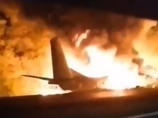 Ukrayna'da askeri uçak düştü: 22 ölü!