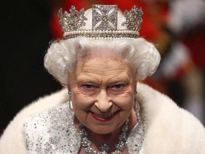 Kraliçe Elizabeth'ten corona kararı! Saray etkinlikleri iptal...