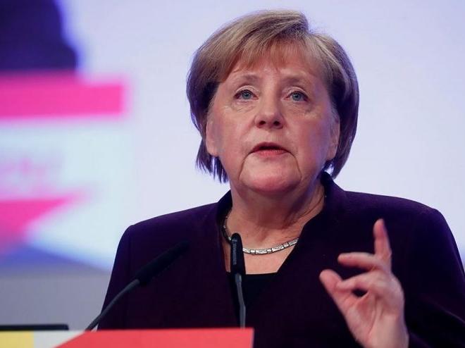Türkiye çıkışının ardından Merkel'den vize serbestisi mesajı