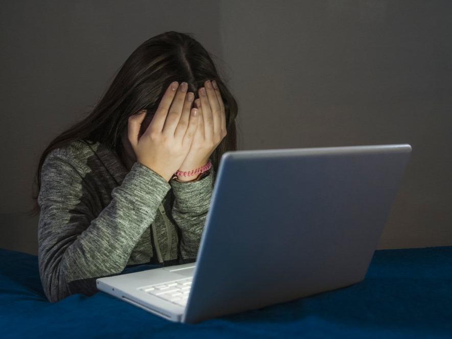Online tacize uğrayan kadın sayısı artıyor