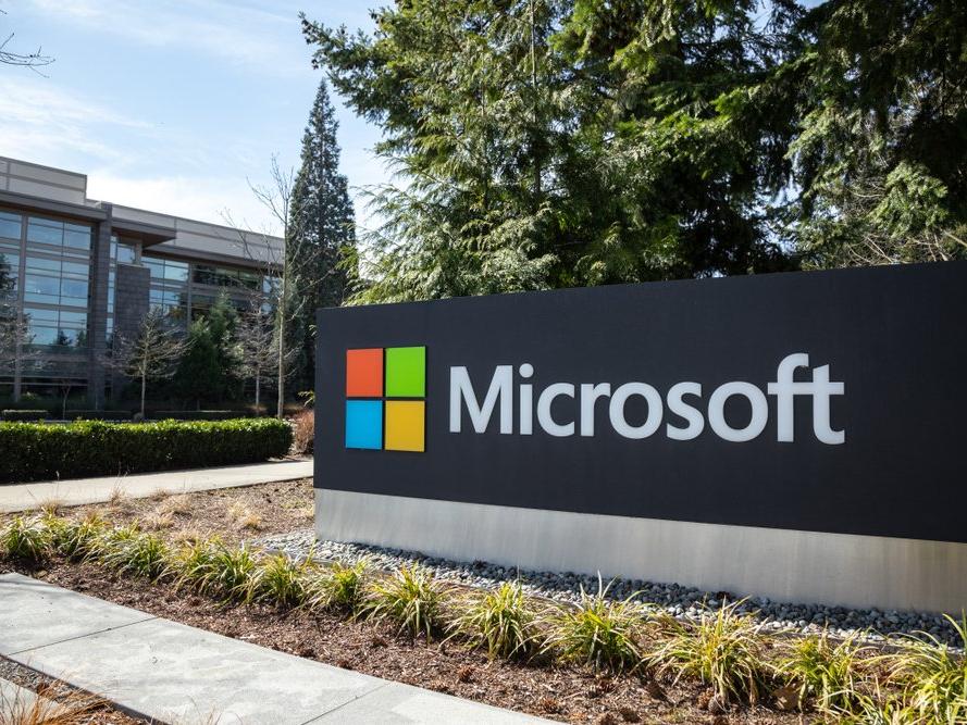 Microsoft evden çalışan sayısını artırıyor