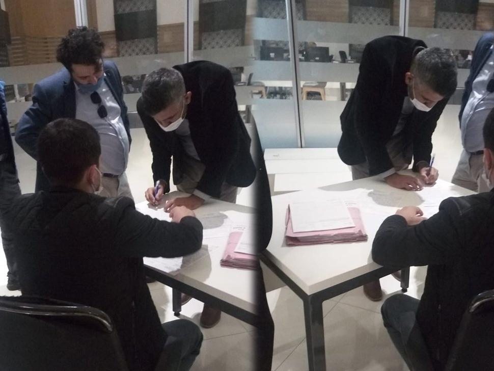 AKP'den kalan borç nedeniyle Esenyurt Belediyesi'ne haciz geldi