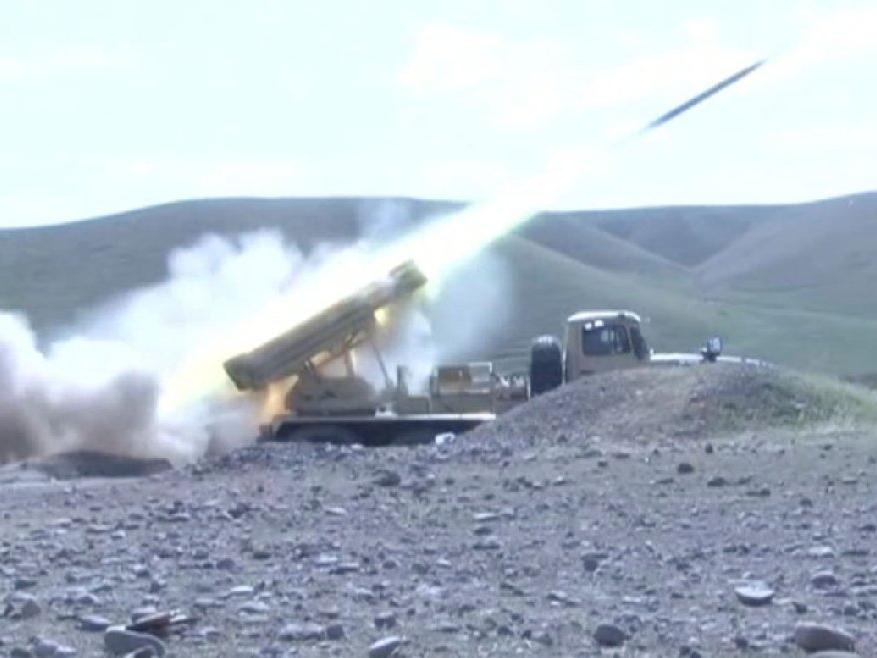 Azerbaycan Ermenistan'a ait savaş uçağını düşürdü