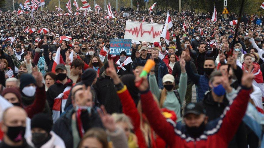 Lukaşenko'ya verilen süre doldu! Belarus yeniden karıştı