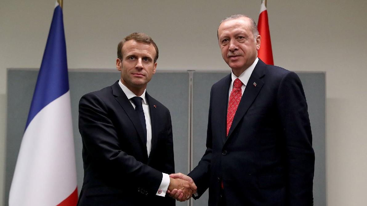 Guardian'dan Erdoğan-Macron gerilimi yorumu: İkisinin de işine yarıyor