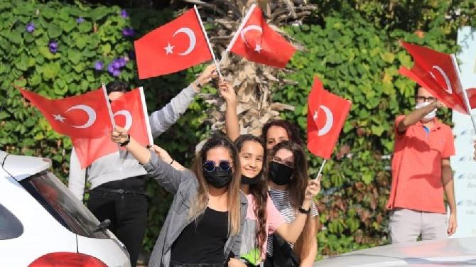 Cumhuriyet'in 97'nci Yıldönümü: Bütün Türkiye kırmızı beyaz