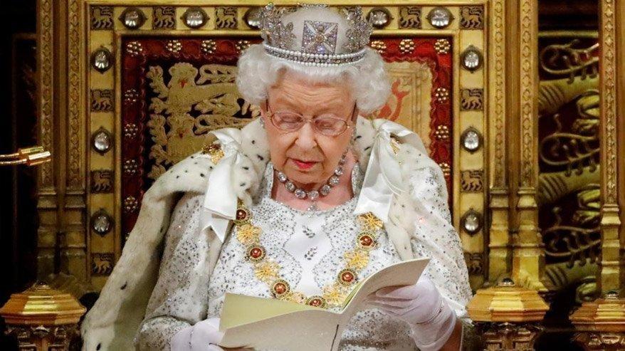 Bomba iddia: Kraliçe Elizabeth tahttan iniyor