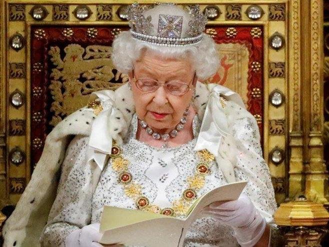Bomba iddia: Kraliçe Elizabeth tahttan iniyor
