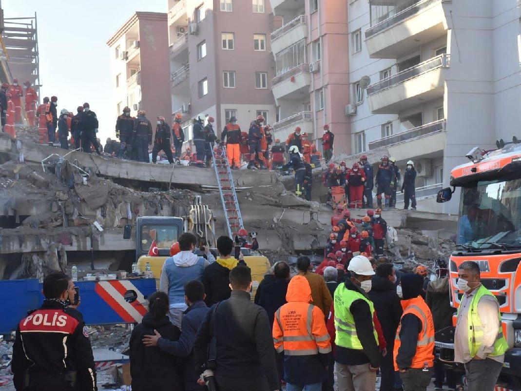 İzmir depreminde ölü sayısı 79'a çıktı