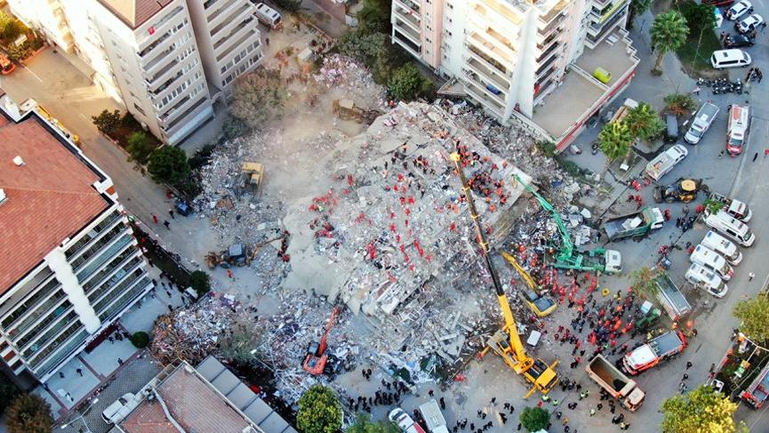 İzmir depremi sonrası 9 kişi gözaltına alındı! Aralarında yıkılan binaların müteahhitleri de var
