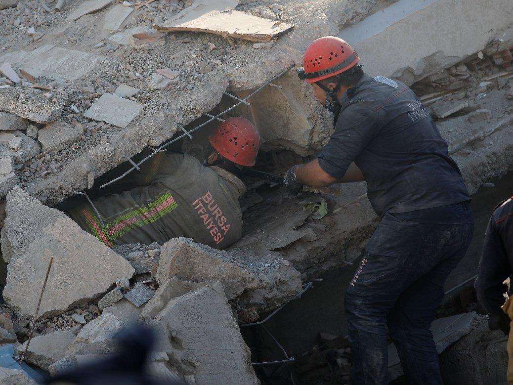 İzmir depreminde can kaybı 114'e yükseldi