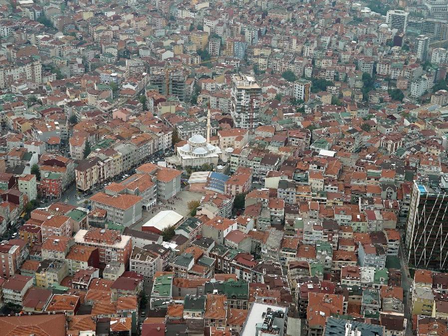 Türkiye üflesen yıkılacak binalarla dolu