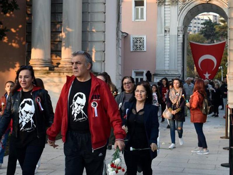 Atatürk'ün sesi 'Dolmabahçe Ağaçlı Yolda' yankılanacak
